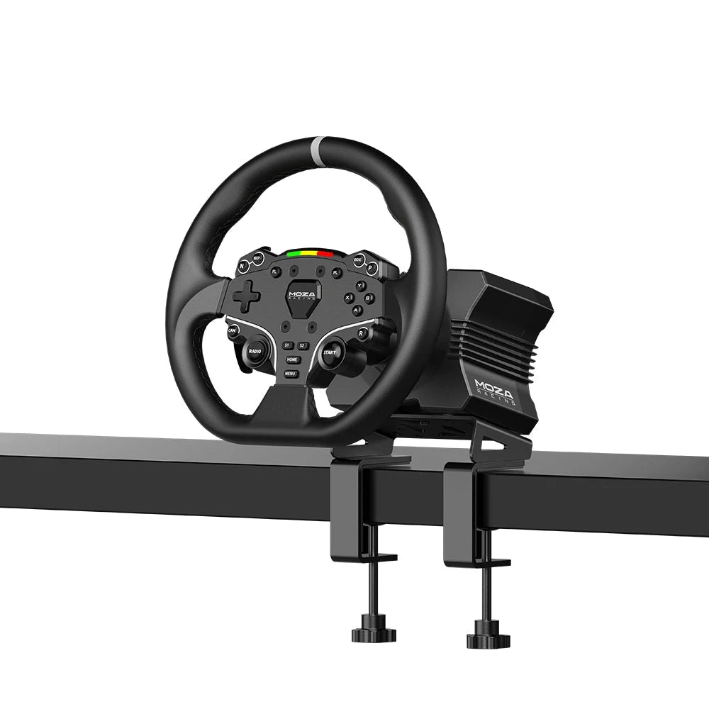 MOZA R5 Racing Bundle monterad på skrivbord med medföljande bordsklämma
