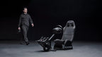 Playseat Evolution Black ActiFit i racingmiljö, bred bild