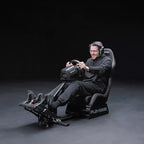 Playseat Evolution Black ActiFit i racingmiljö, detaljbild
