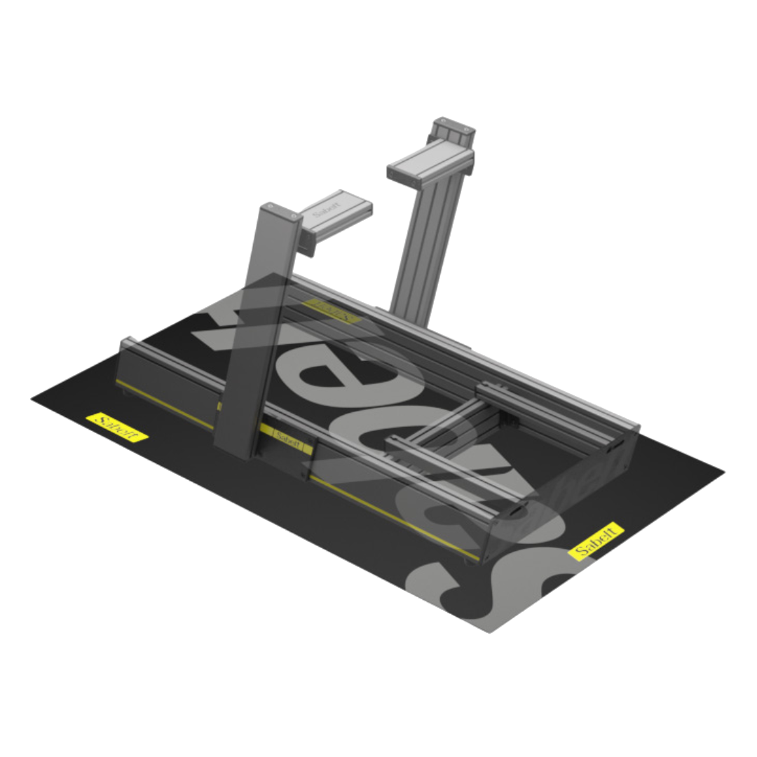 Sabelt Sim Floor Mat med simracing-cockpit pÃ¥ transparent bakgrund
